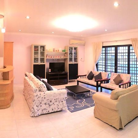 Golden Swan Sibu Homestay Εξωτερικό φωτογραφία